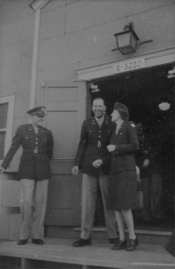 The happy couple! Frances and Early pictured shortly after their wedding ceremony on 2 October 1943.